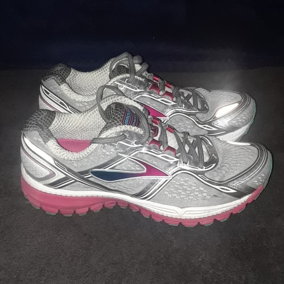 brooks ghost 8th edition womens